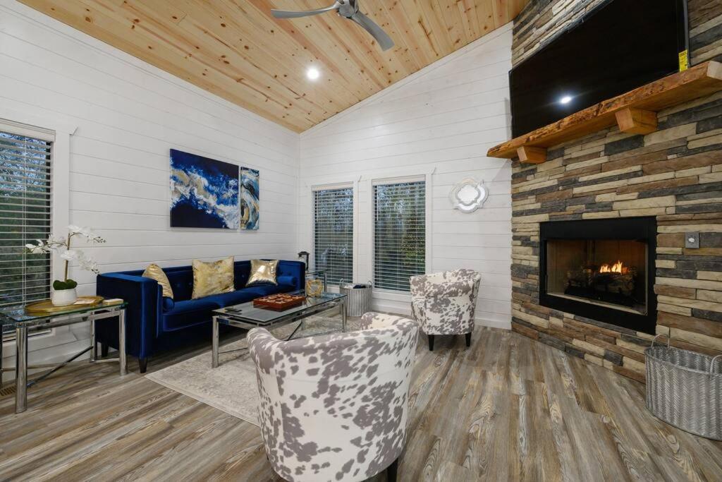 Diamond Cabin W/ Jet Shower & Secluded Back Deck! Broken Bow Exterior photo