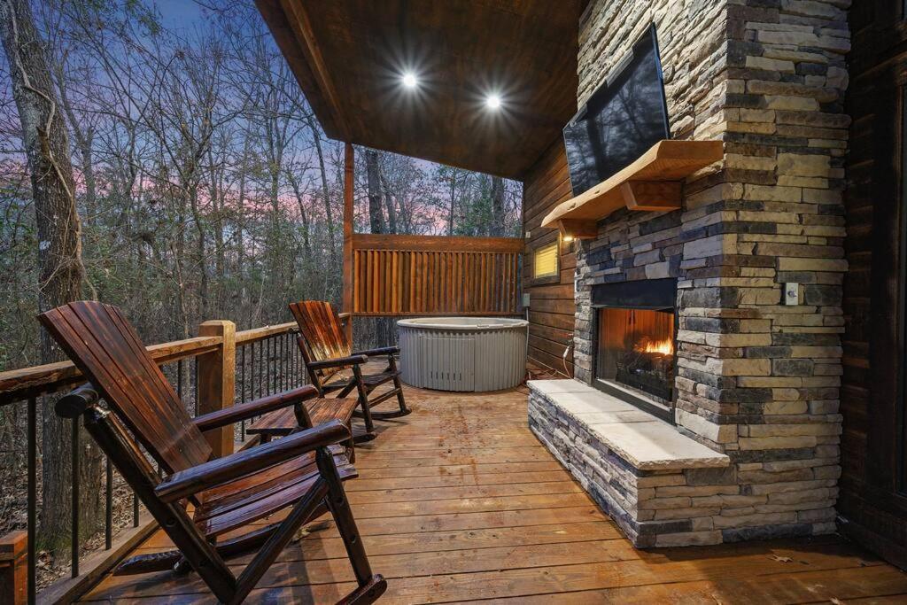 Diamond Cabin W/ Jet Shower & Secluded Back Deck! Broken Bow Exterior photo