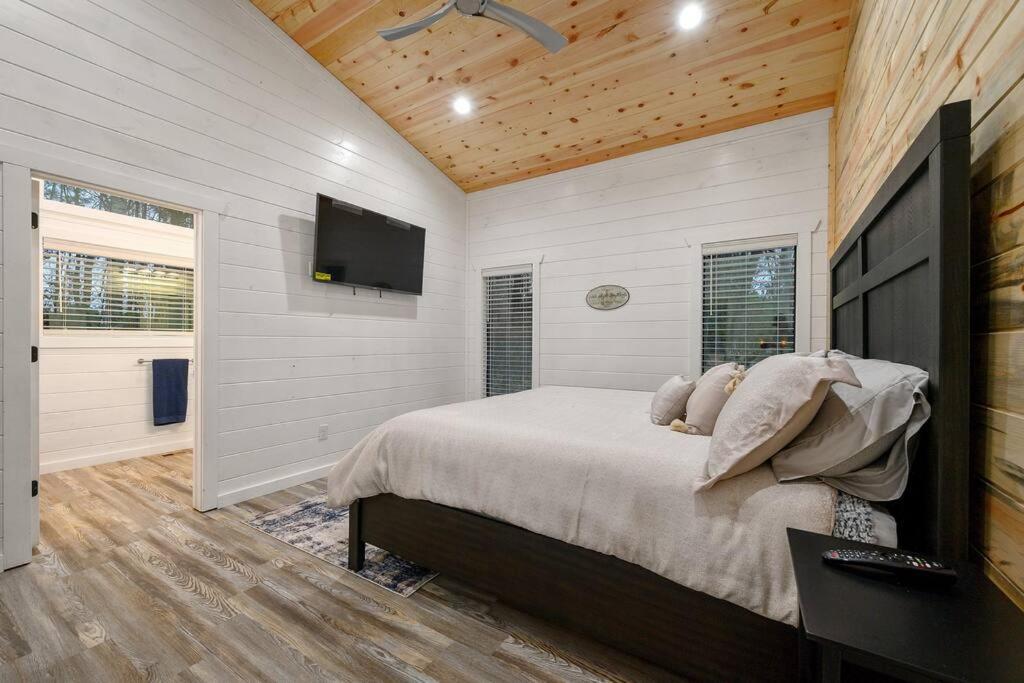 Diamond Cabin W/ Jet Shower & Secluded Back Deck! Broken Bow Exterior photo