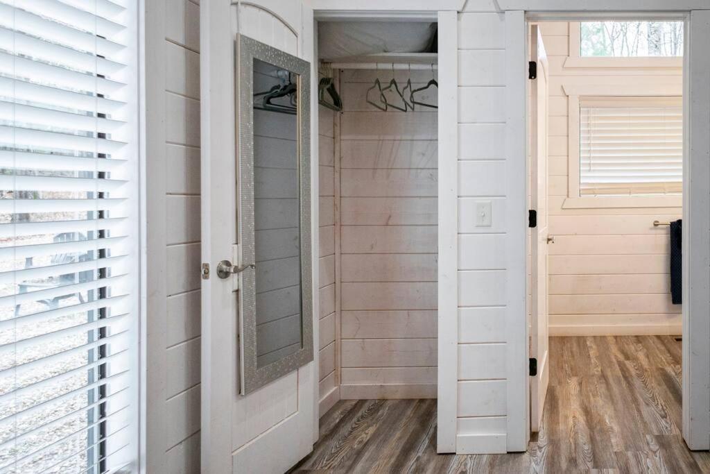 Diamond Cabin W/ Jet Shower & Secluded Back Deck! Broken Bow Exterior photo