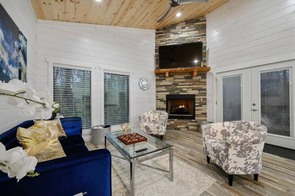 Diamond Cabin W/ Jet Shower & Secluded Back Deck! Broken Bow Exterior photo