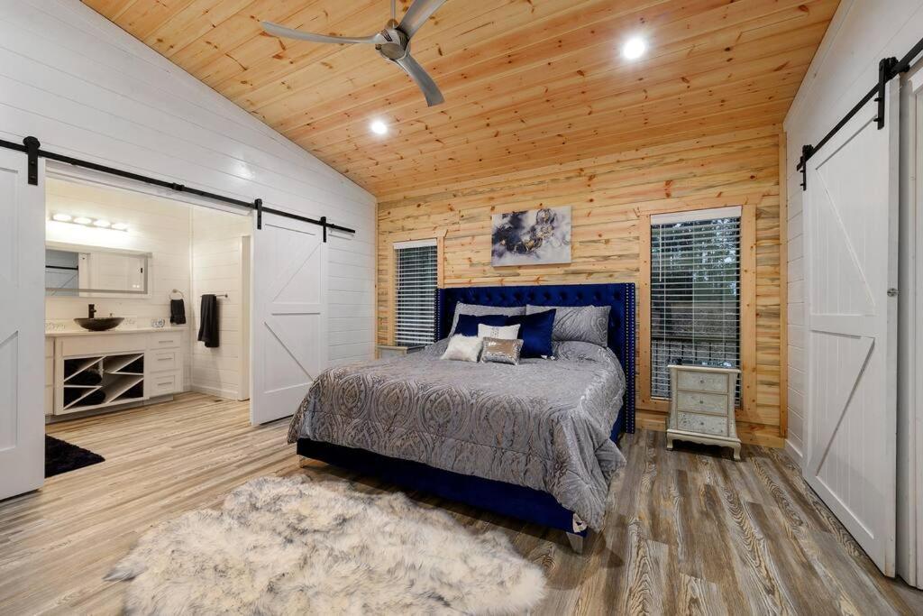 Diamond Cabin W/ Jet Shower & Secluded Back Deck! Broken Bow Exterior photo